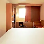 Ibis Pays De Somme Hotel