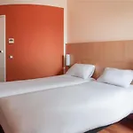 Ibis Pays De Somme Hotel
