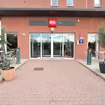Ibis Pays De Somme Hotel Albert