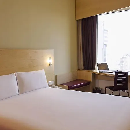 Ibis Pays De Somme Hotel 3*