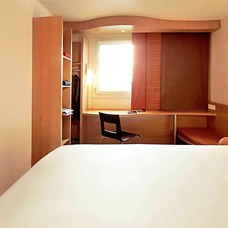 Ibis Pays De Somme Hotel