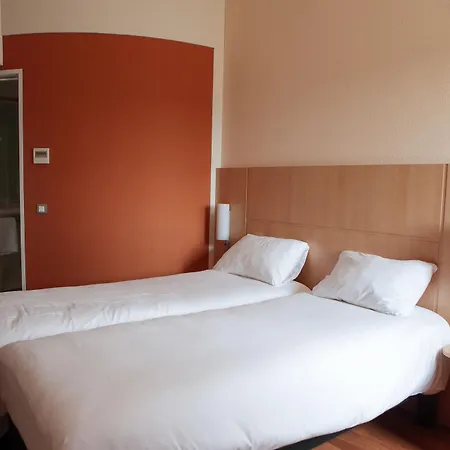 Ibis Pays De Somme 3* Albert