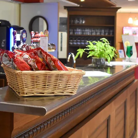 Ibis Pays De Somme Hotel Albert