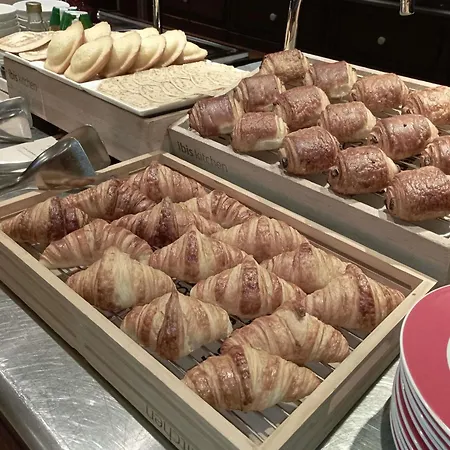 Ibis Pays De Somme Hotel 3*