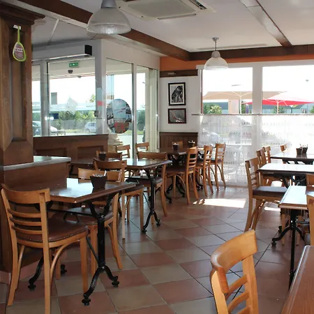 Ibis Pays De Somme Hotel Albert