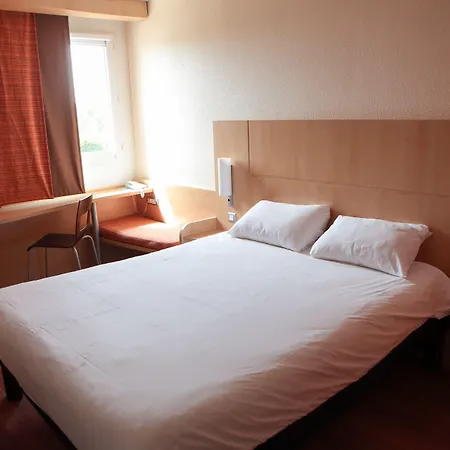 Hotell Ibis Pays De Somme Albert