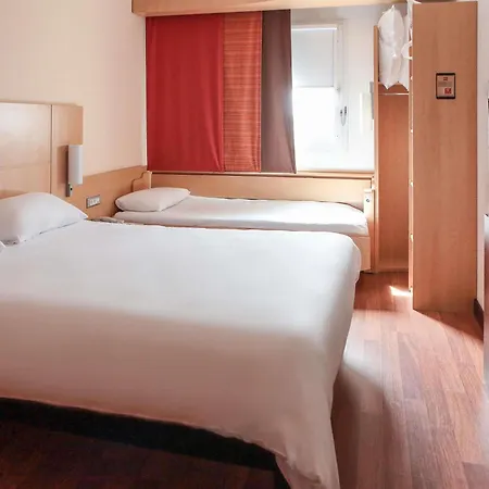 Ibis Pays De Somme 3*
