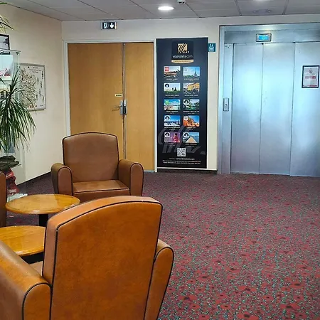 Ibis Pays De Somme 알베르