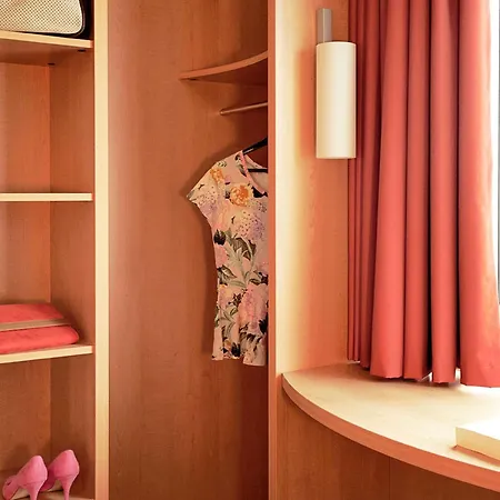 Ibis Pays De Somme Hotel 3*