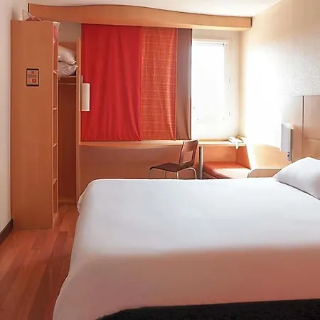 Hotel Ibis Pays De Somme 3*