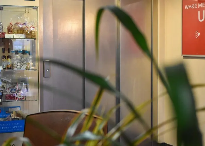 Ibis Pays De Somme Hotel 3*