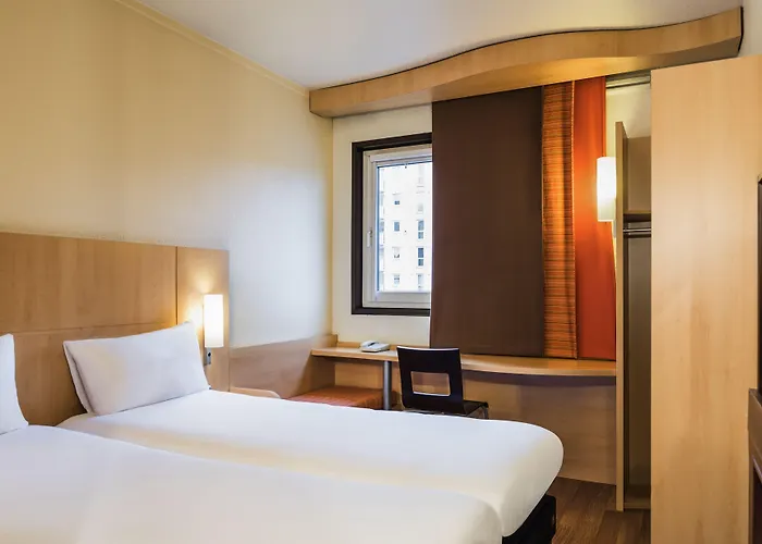 Hotel Ibis Pays De Somme Albert