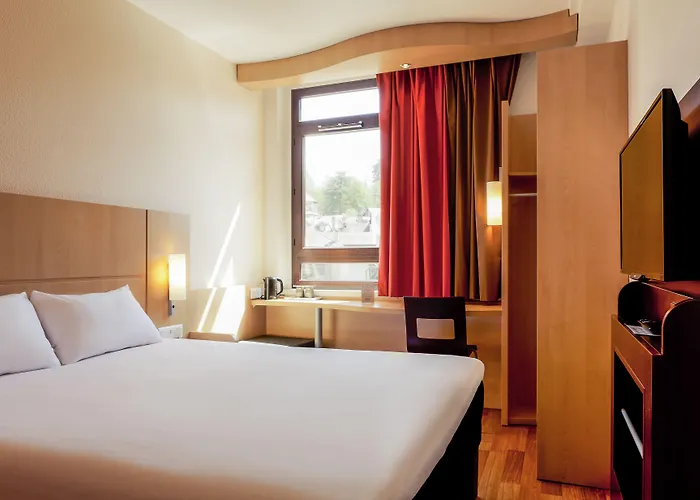 Hotel Ibis Pays De Somme 3*