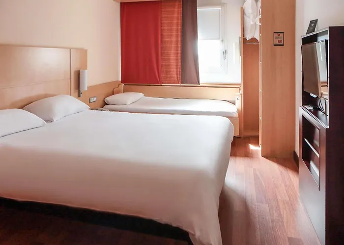 Ibis Pays De Somme 3* Albert