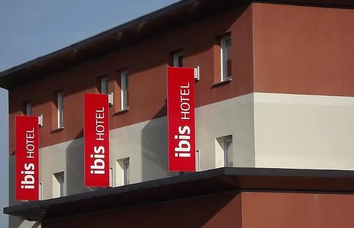 Ibis Pays De Somme 3* Albert